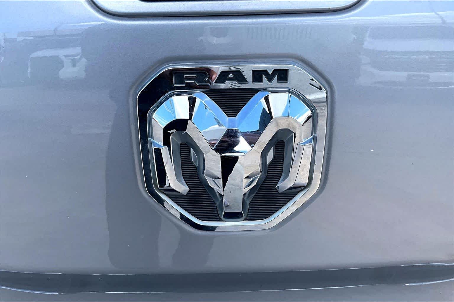 Used 2019 Billet Silver Metallic Clearcoat Ram Big Horn/Lone Star image 31