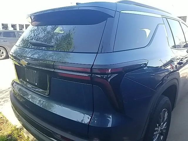 2025 Chevrolet Traverse LT - Photo 22
