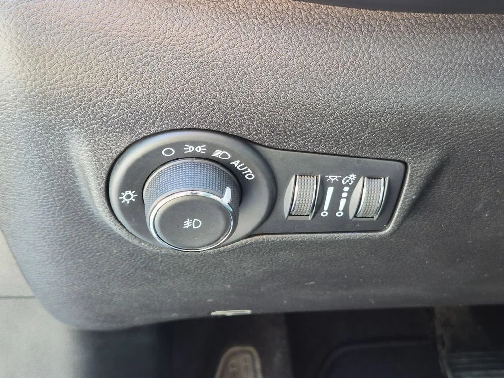 Used 2023 Black Jeep Limited image 15