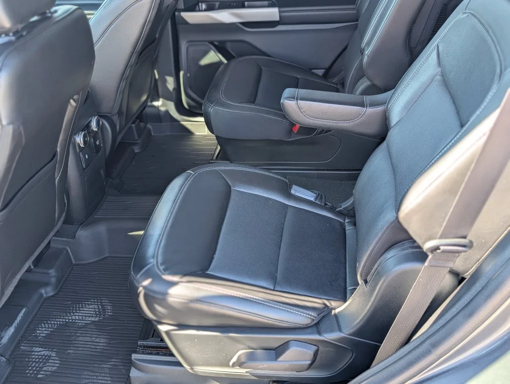 Used 2022 Gray Ford Limited image 32