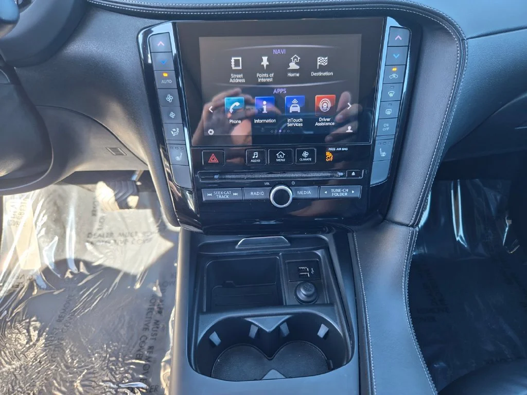 Used 2019 Lunar INFINITI ESSENTIAL image 21