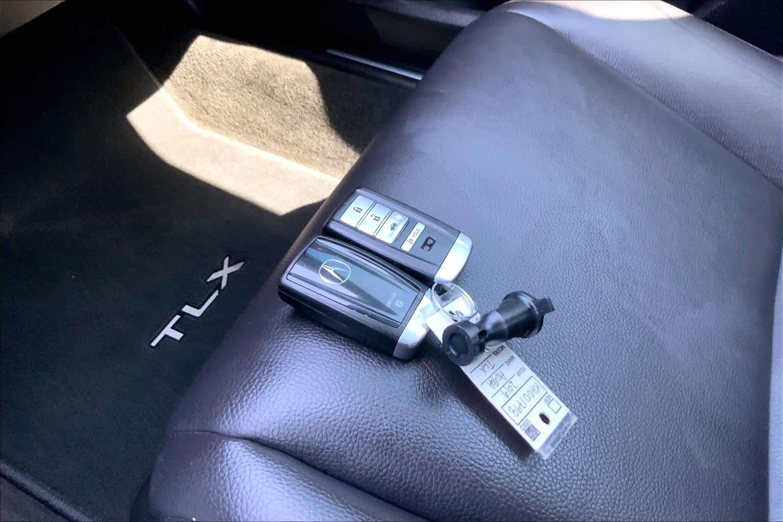 Used 2019 Modern Steel Metallic Acura  image 15