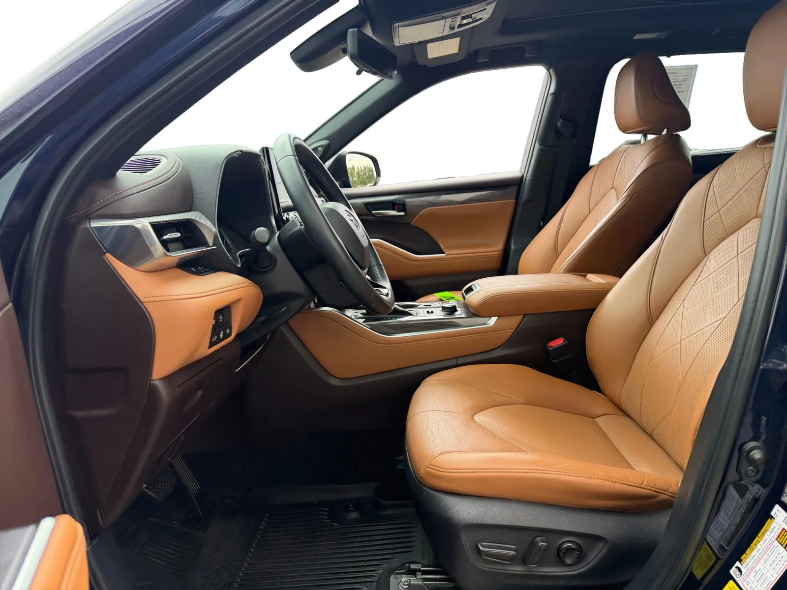 Used 2022 Blue Toyota Platinum image 8