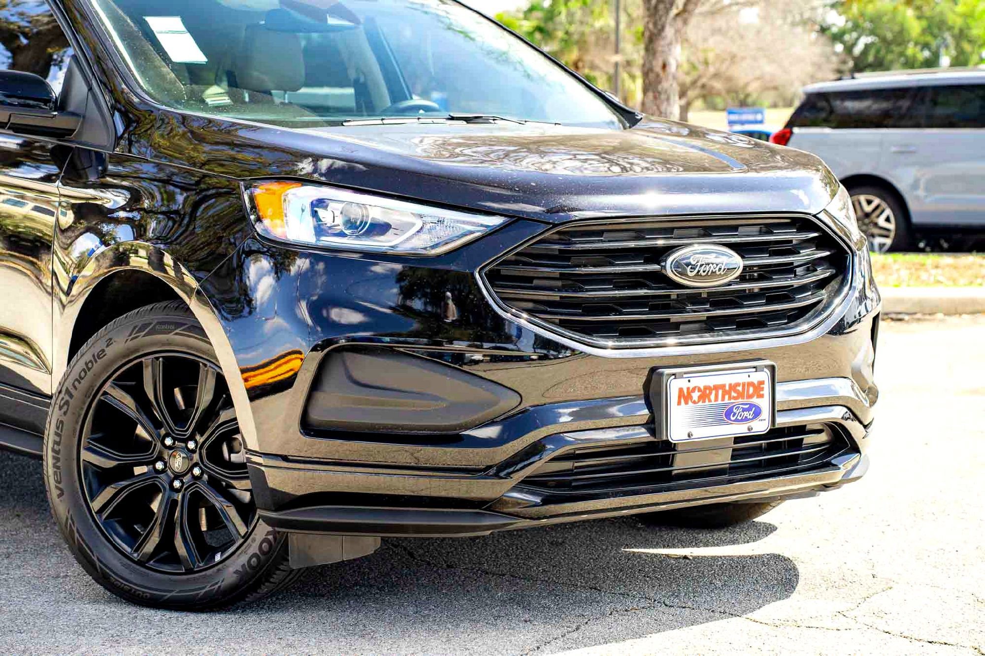 New 2024 Agate Black Metallic Ford SE image 3