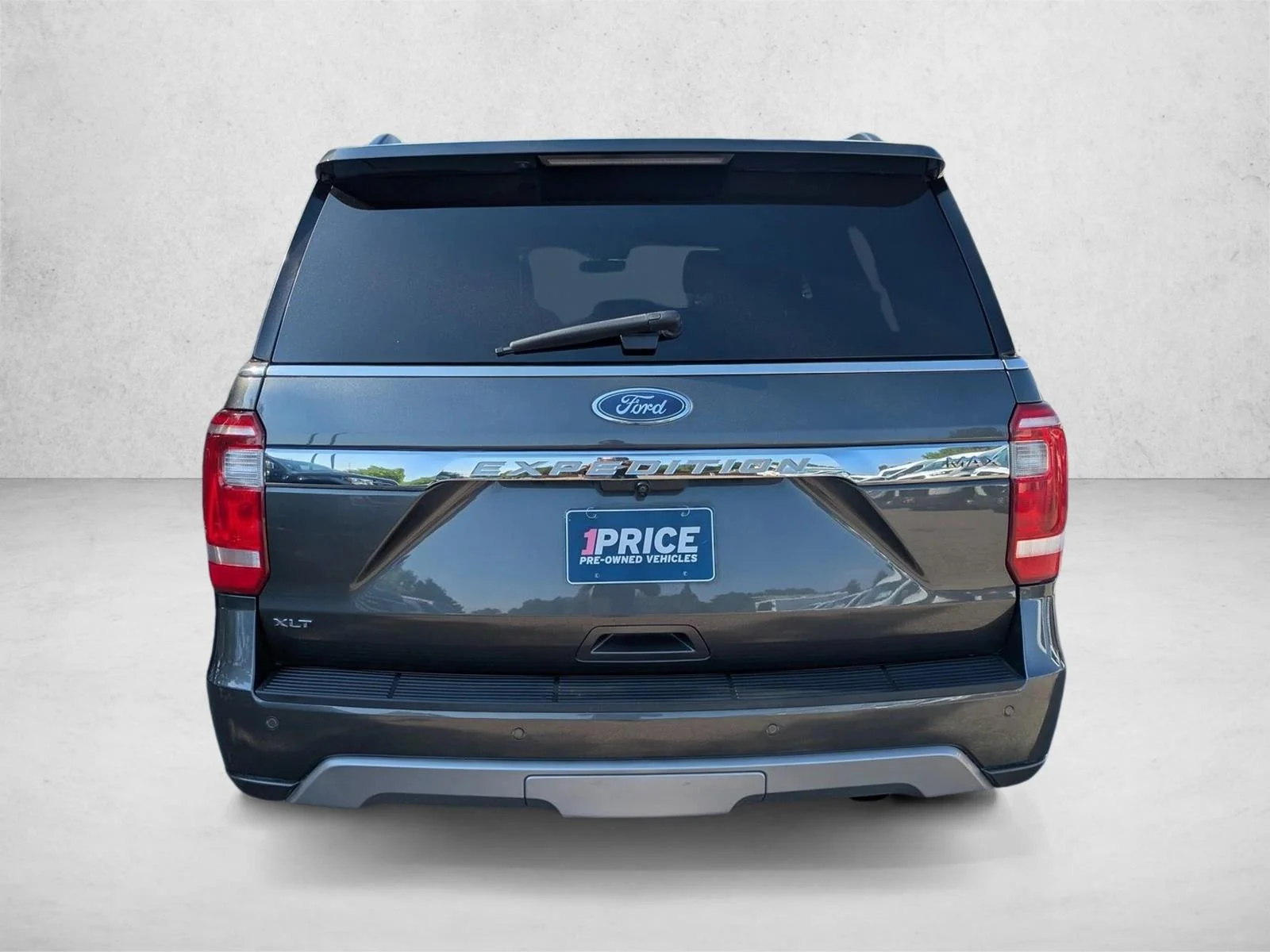 Used 2020 Magnetic Metallic Ford XLT image 6