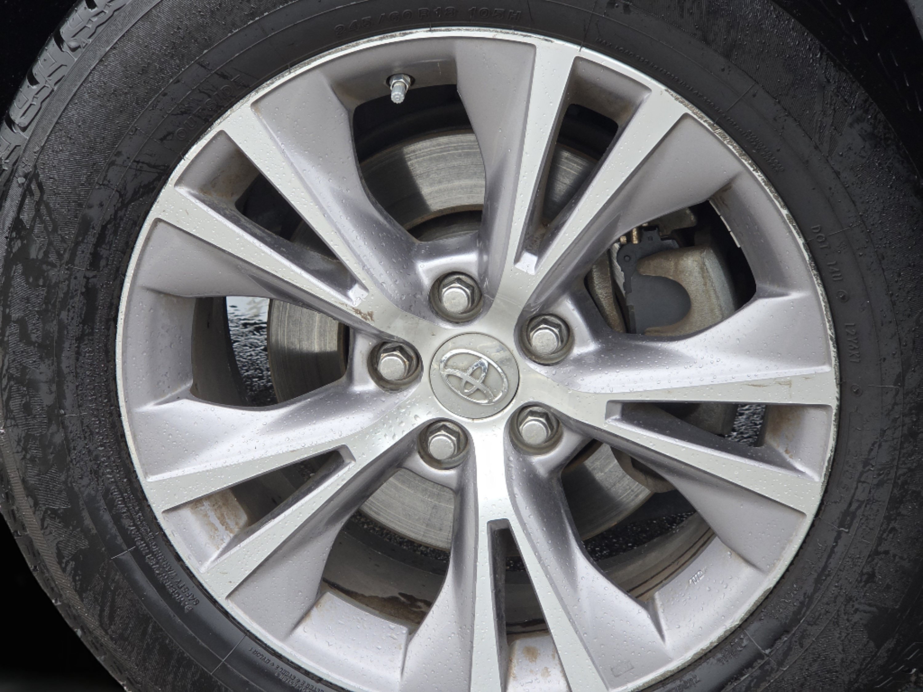Used 2015 Silver Sky Metallic Toyota LE Plus V6 image 13