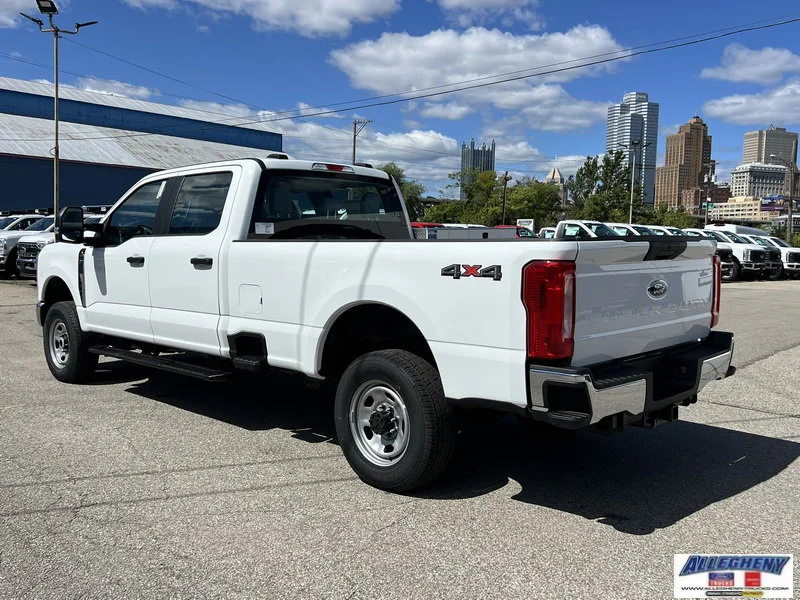 New 2026 Oxford White Ford XL image 8