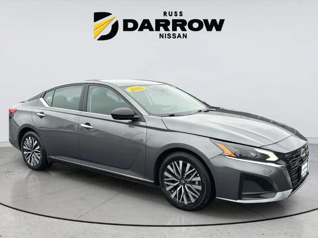 Used 2025 Gray Nissan 2.5 SV image 7