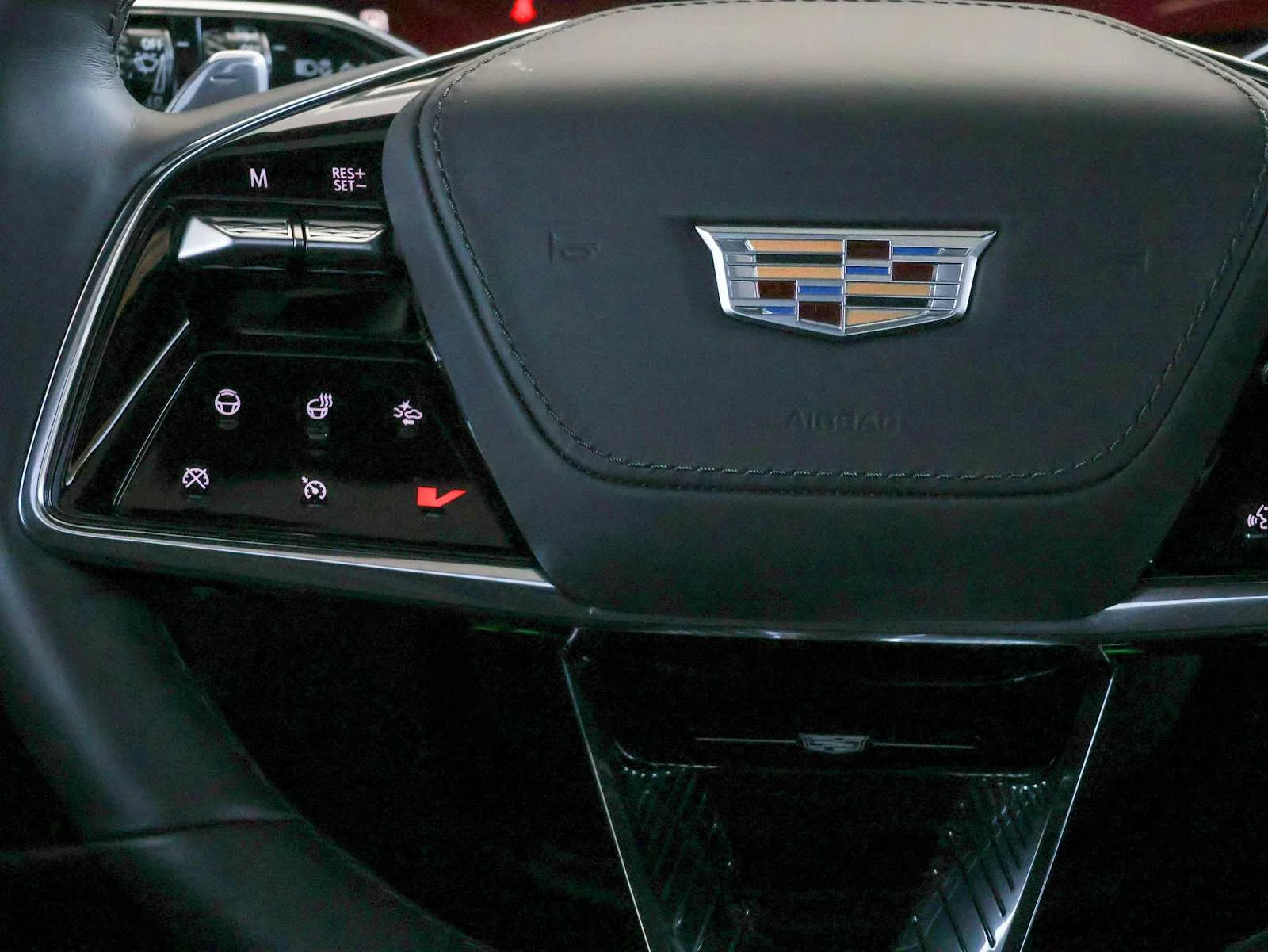 2025 Cadillac Escalade V-Series - Photo 19