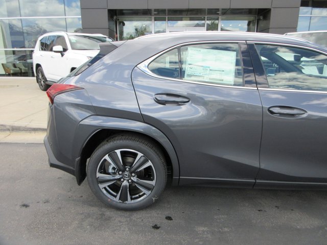 New 2026 Cloudburst Gray Lexus 300h Premium image 17