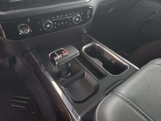 Used 2023 BLACK Chevrolet RST image 18