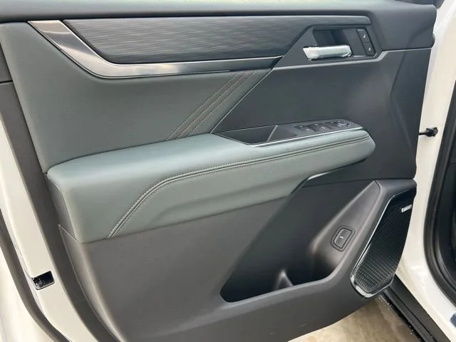 2026 GMC Acadia AT4 - Photo 21