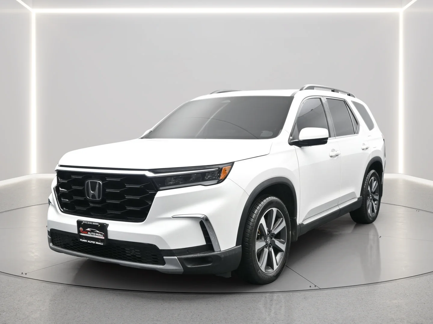 Used 2023 Platinum White Pearl Honda Touring image 1