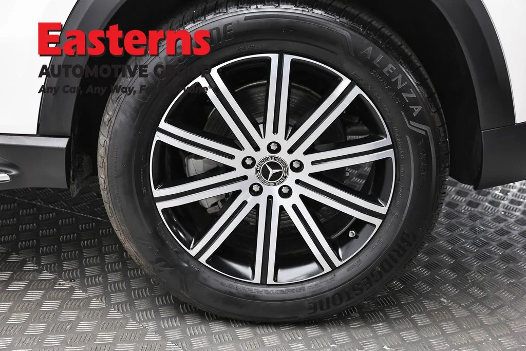Used 2025 White Mercedes-Benz GLE 450e image 8