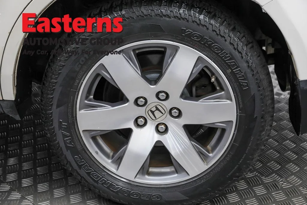 Used 2014 White Honda Touring image 33