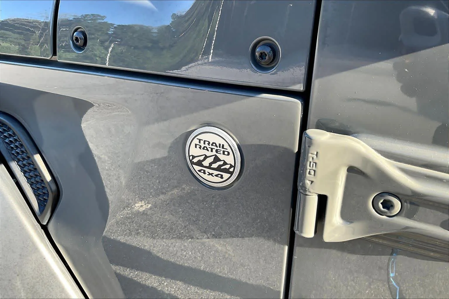 Used 2018 Sting-Gray Clearcoat Jeep Sport S image 10