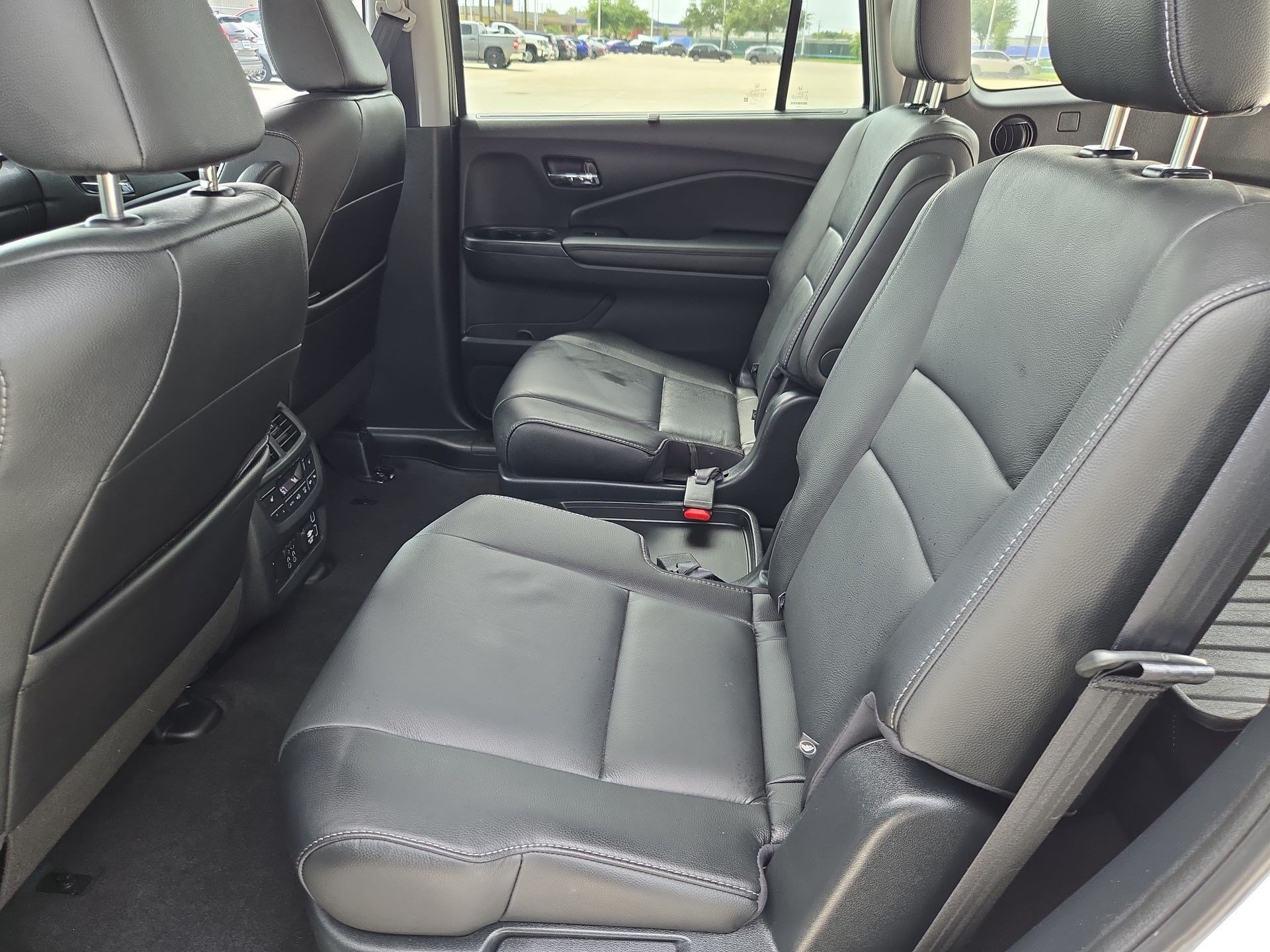 Certified Used 2021 Platinum White Pearl Honda Touring 7-Passenger image 27