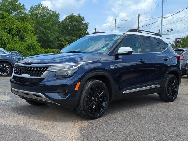 Certified Used 2022  Kia Nightfall image 2