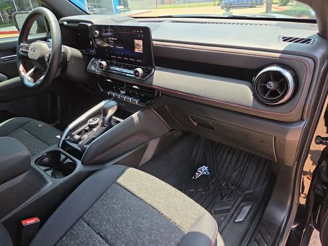 Used 2025 Black Chevrolet Z71 image 17