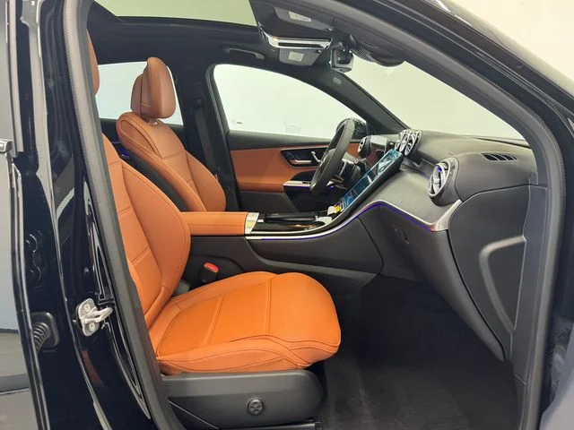 New 2027 Black Mercedes-Benz GLC 300 image 18