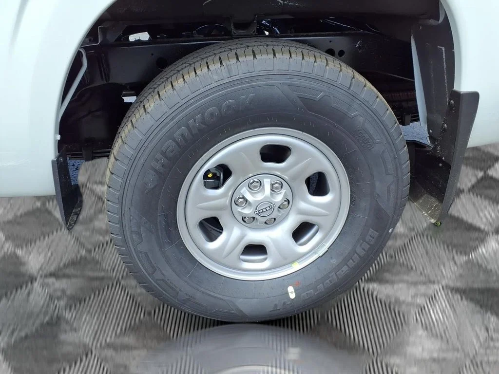 New 2026 Glacier White Nissan King Cab® S image 21