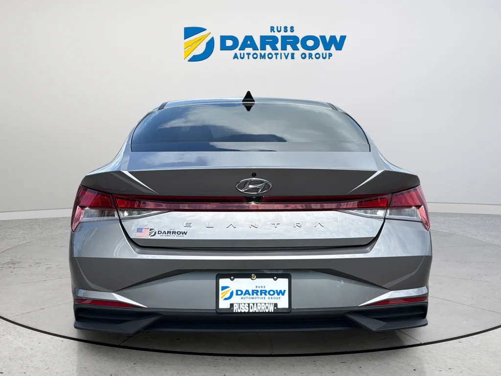 Used 2023 Silver Hyundai SEL image 4