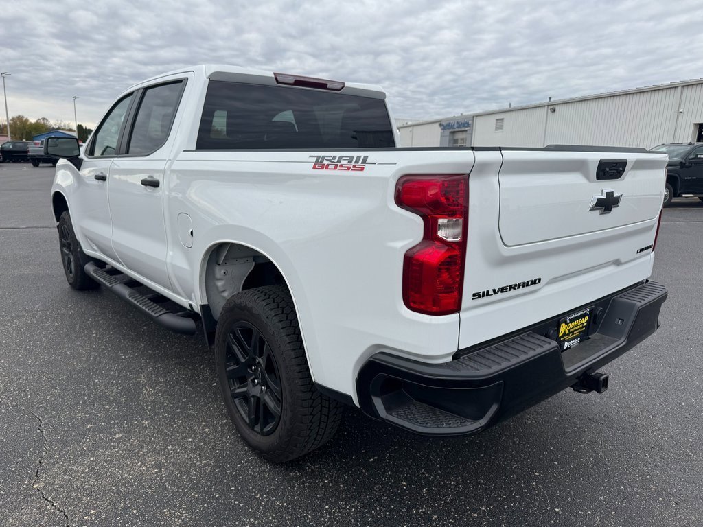 2025 Chevrolet Silverado 1500 Custom Trail Boss photo 2