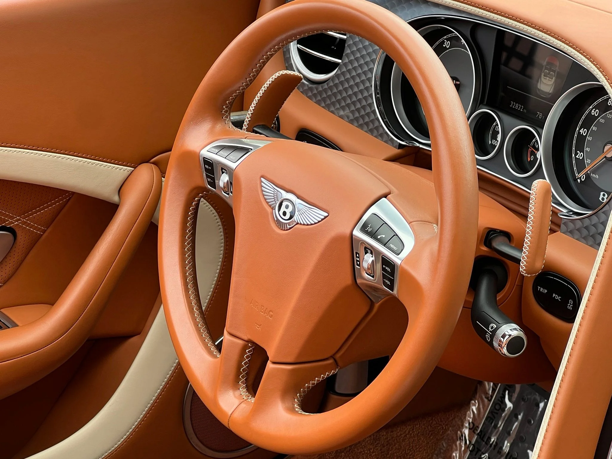 Used 2015  Bentley Speed image 26