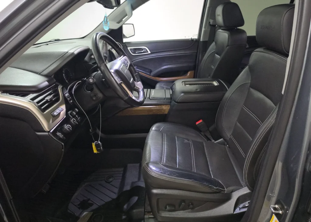 Used 2019 Gray GMC Denali image 7
