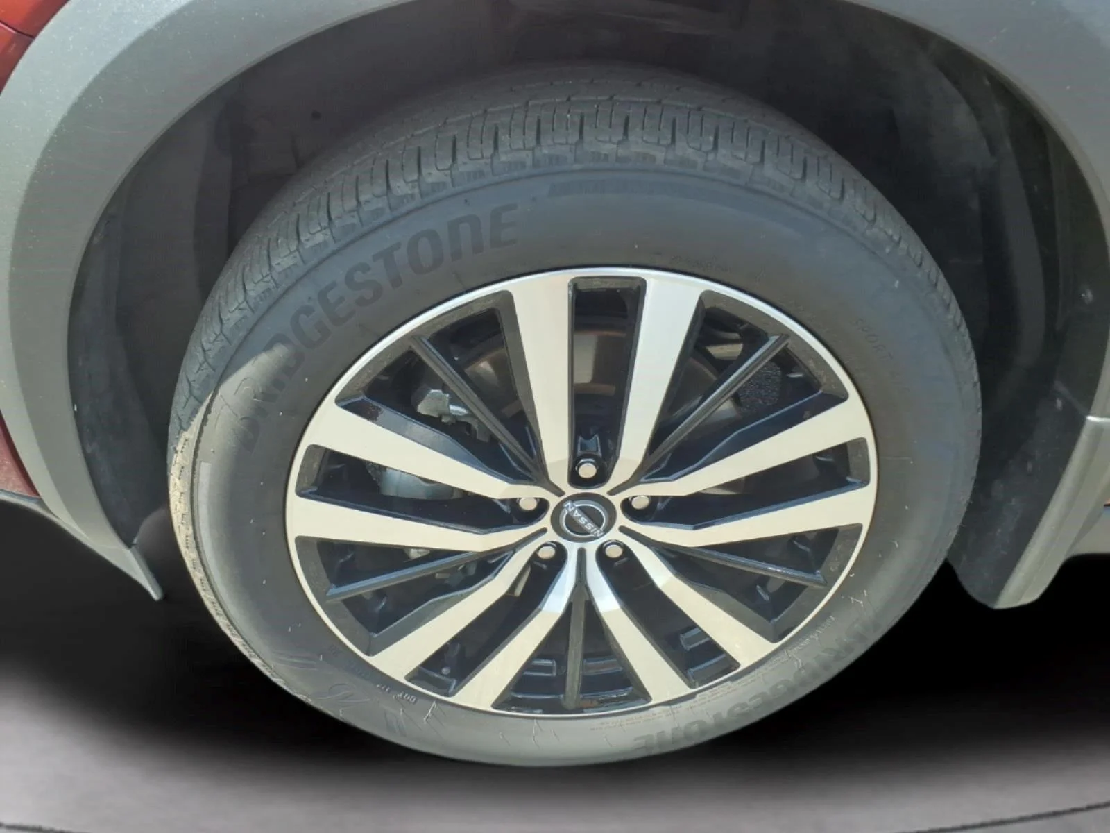 Used 2025 Scarlet Ember Tintcoat Nissan Platinum image 6