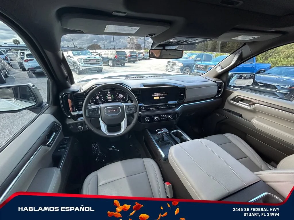 Used 2024 White Frost Tricoat GMC SLT image 29
