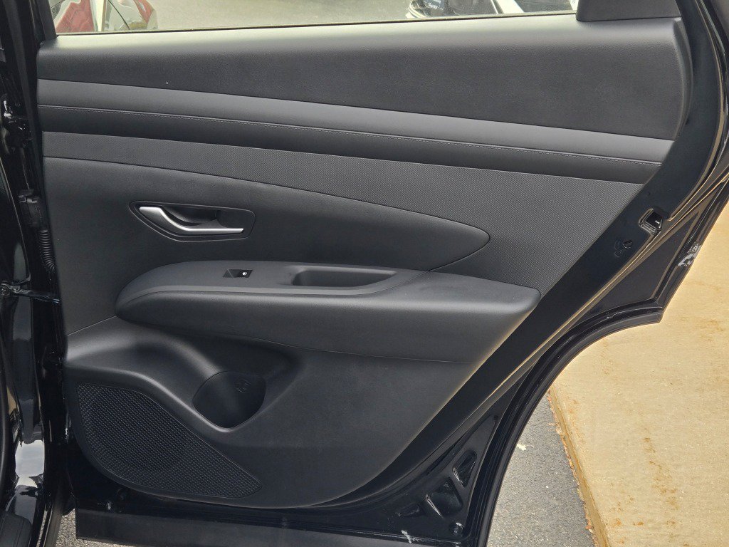 New 2026 Phantom Black Hyundai SE image 7