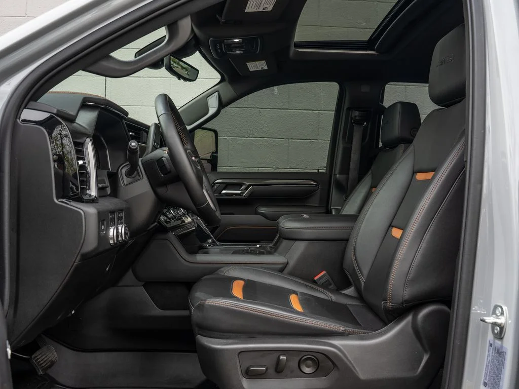Used 2025 Gray GMC AT4 image 17