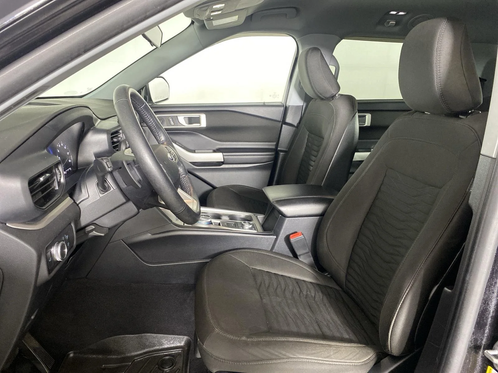 Used 2020 Agate Black Ford XLT image 13