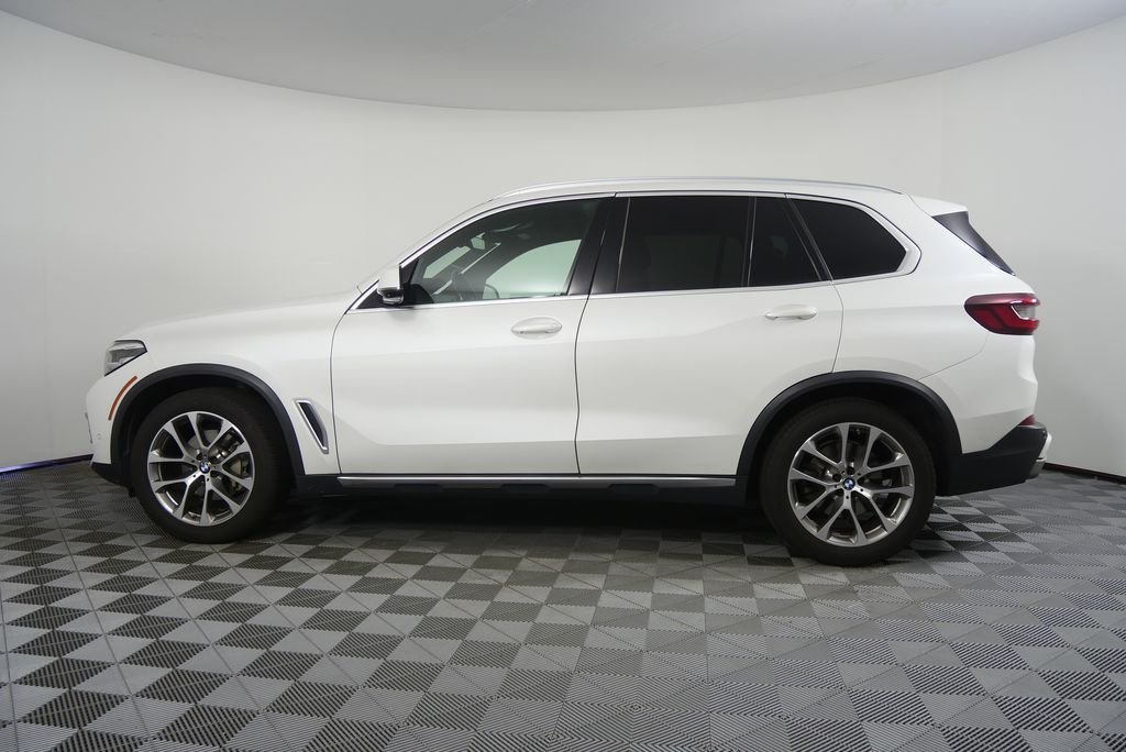 Used 2021 Mineral White Metallic BMW xDrive40i image 6