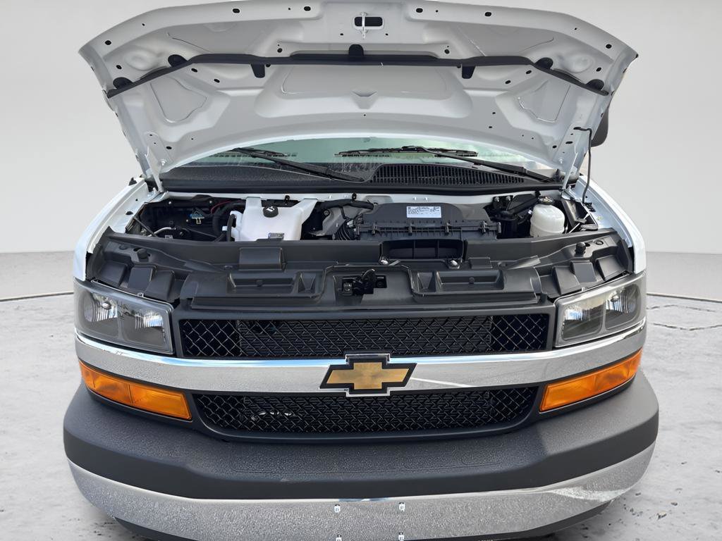 2025 Chevrolet Express Cargo Work Van - Photo 26