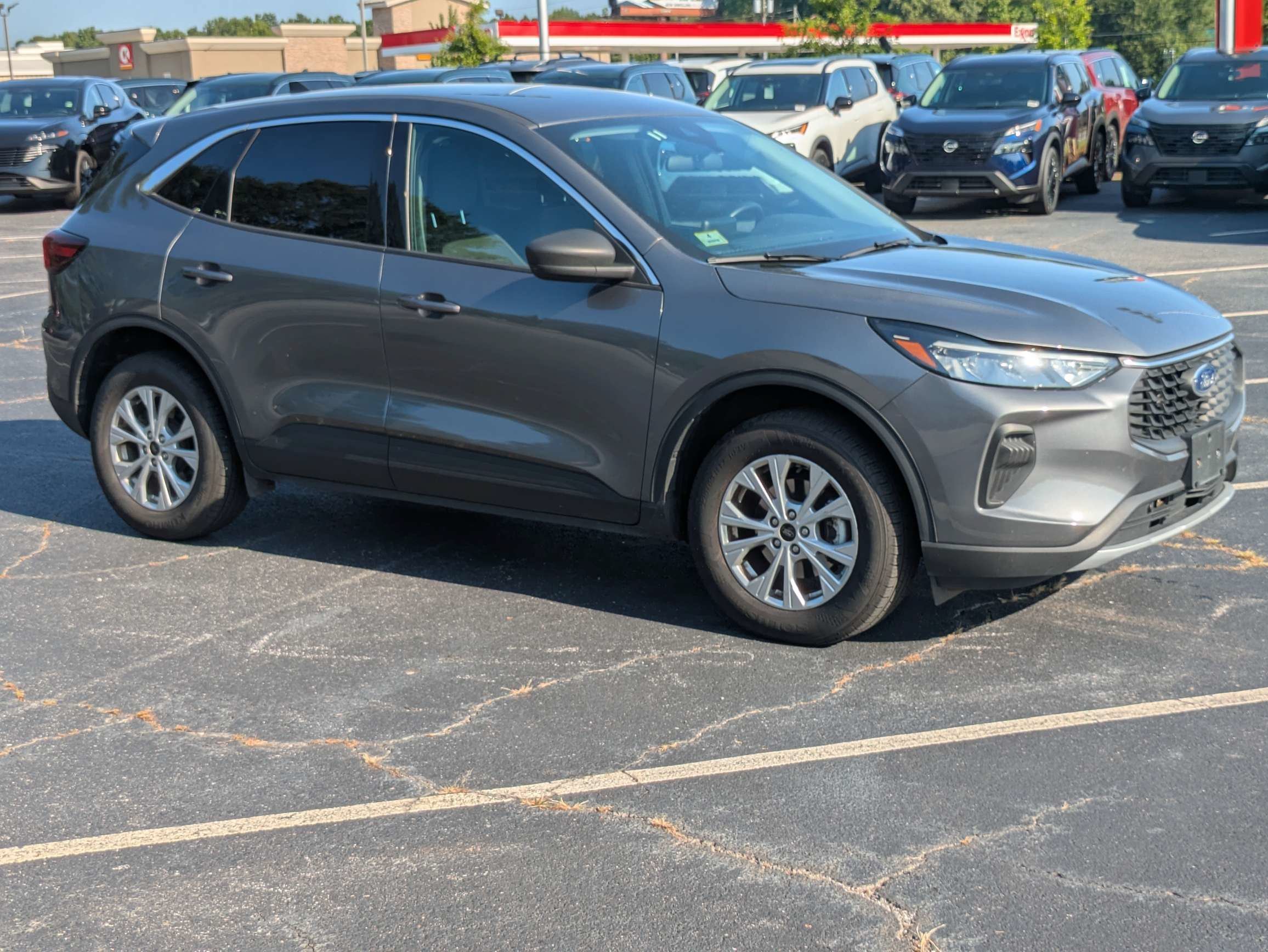 Used 2024 Gray Ford Active image 1
