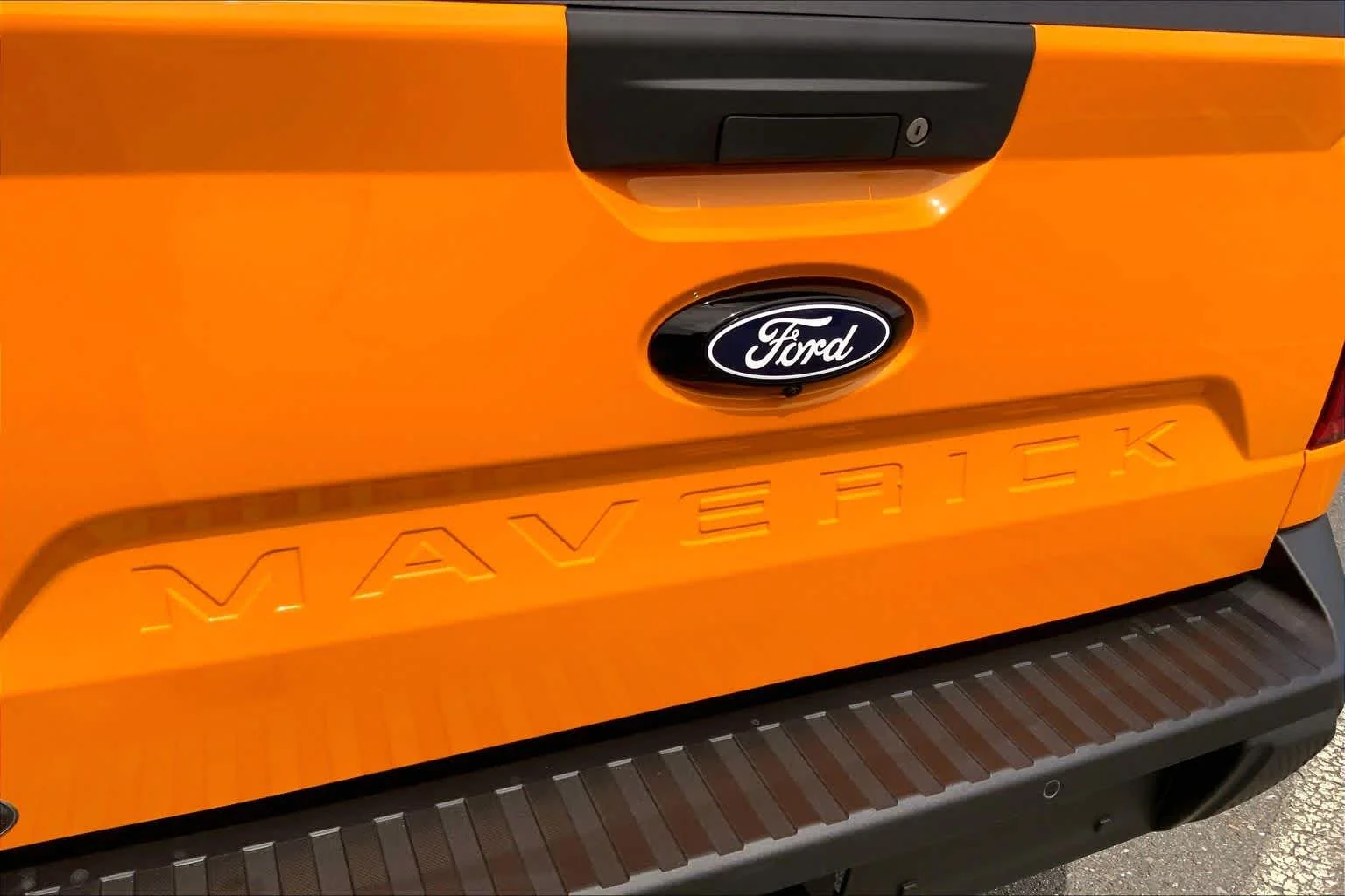 New 2026 Orange Fury Metallic Tri-Coat Ford XLT image 6