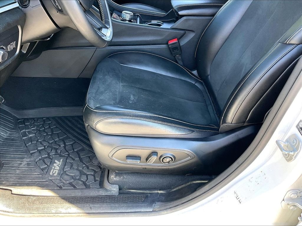 Used 2025 Bright White Clearcoat Jeep Altitude X image 33