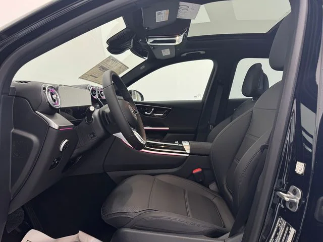 New 2027 Black Mercedes-Benz GLC 300 image 18