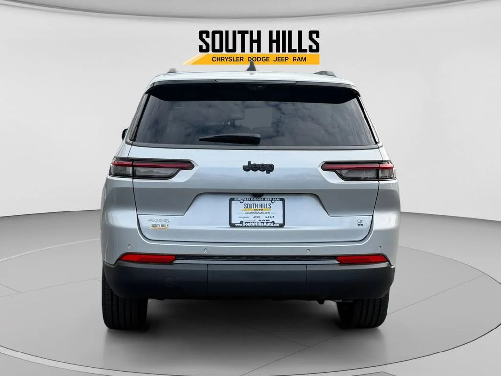 New 2026 Silver Zynith Exterior Paint Jeep  image 4