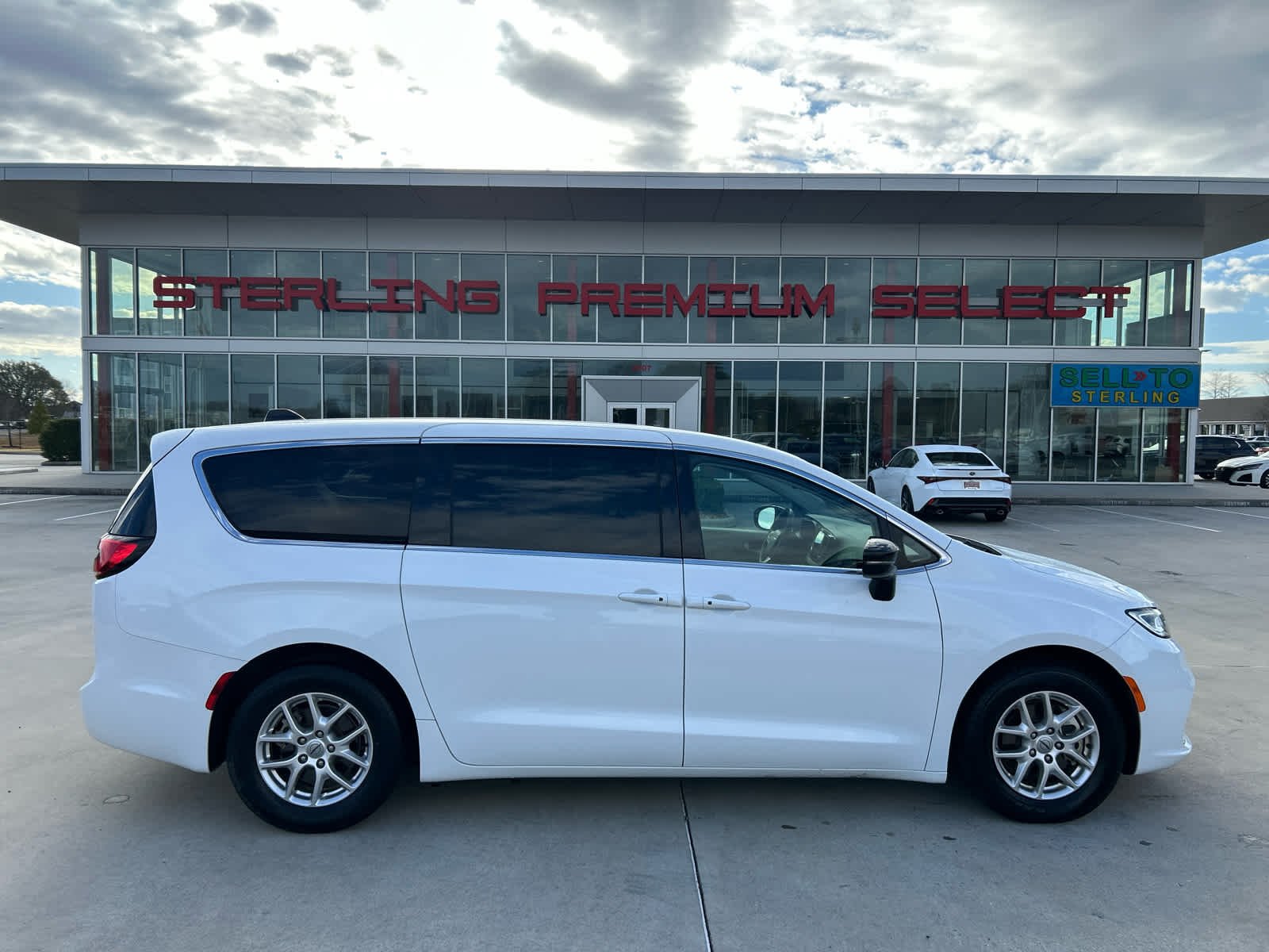 2024 Chrysler Pacifica Touring L