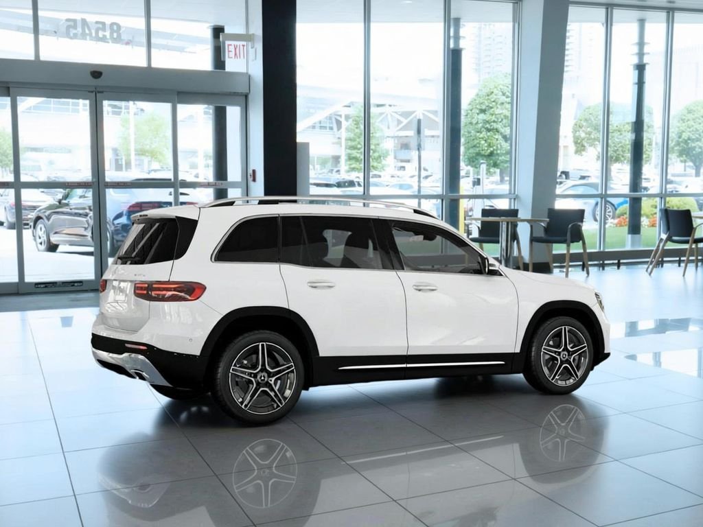 New 2026 Polar White Mercedes-Benz GLB 250 image 18