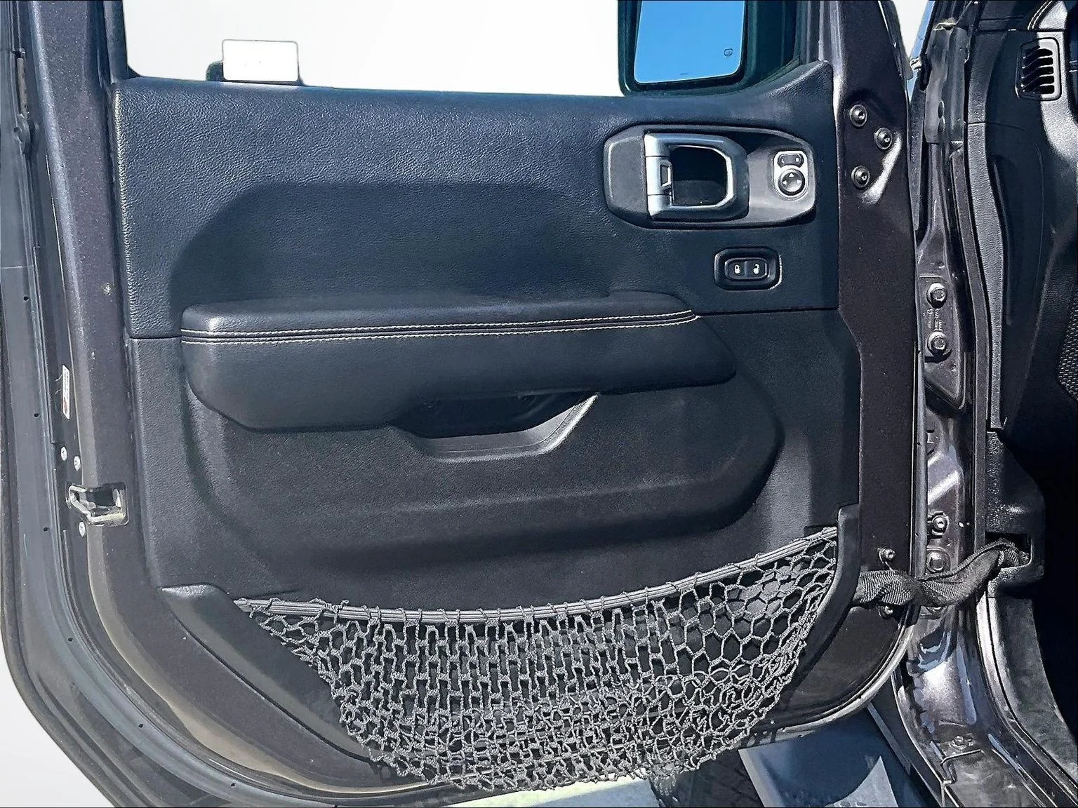 Used 2018 Gray Jeep Unlimited Sahara image 22