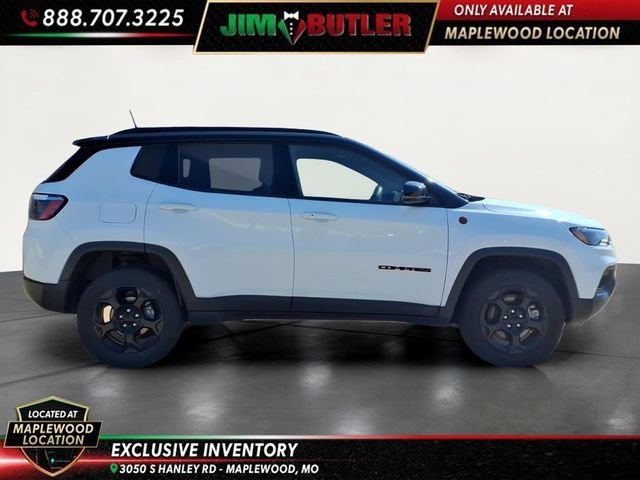 Used 2023  Jeep Trailhawk image 5