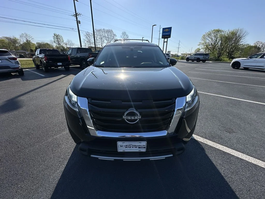 Used 2023 Black Nissan SL image 28