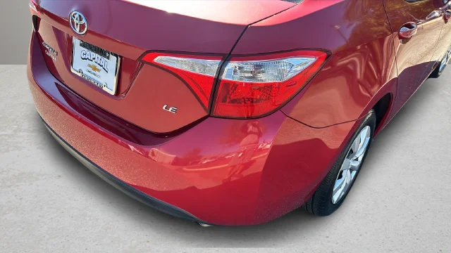 Used 2016 Red Toyota LE image 38