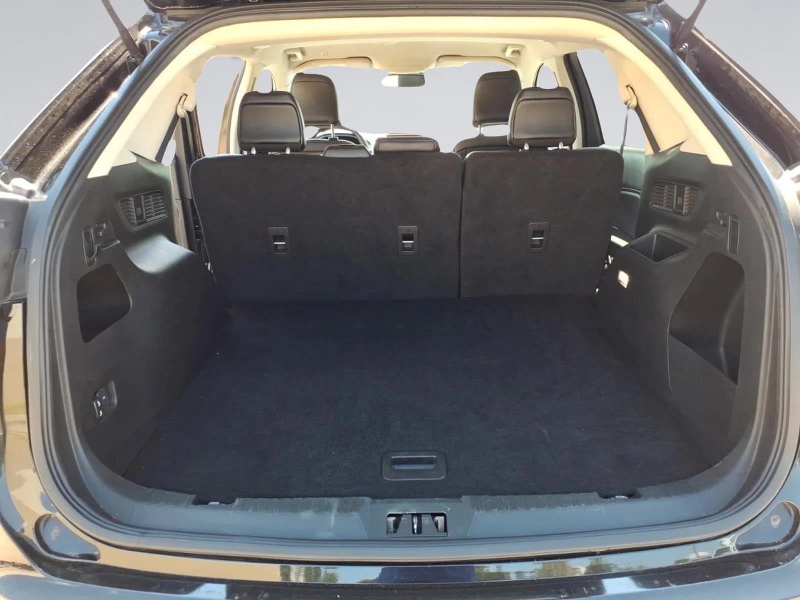 Used 2024 Agate Black Ford SEL image 10