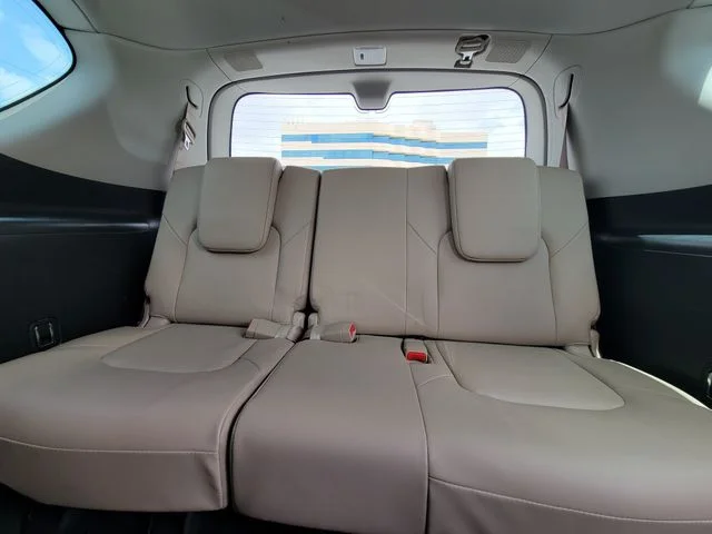 Used 2023 Black Nissan Platinum image 12