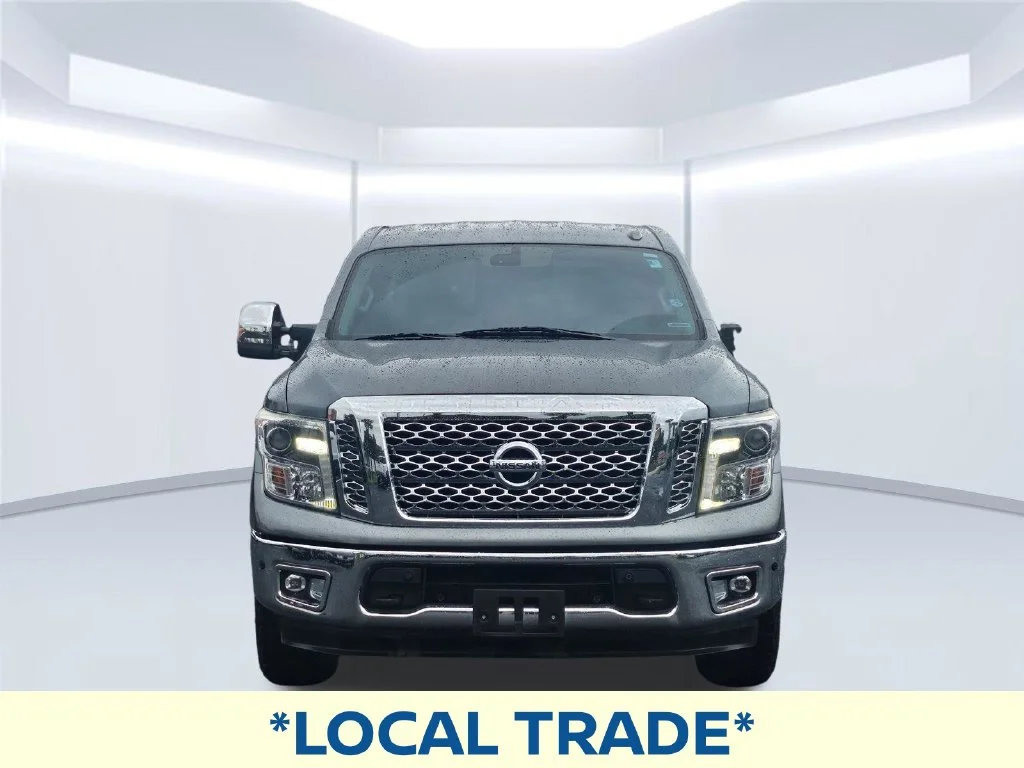 Certified Used 2018 Gray Nissan SL image 17